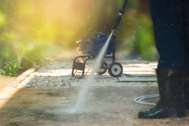Best Pool Deck Cleaning  in Water Mill, NY